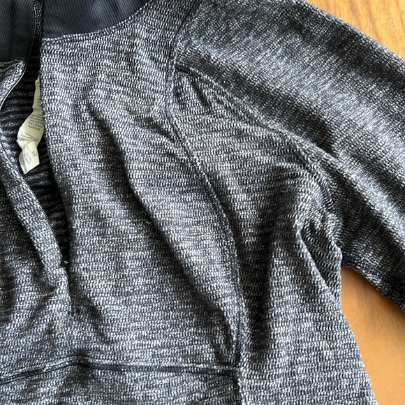 Lululemon Runderful half-zip pullover - Picture 6 of 7